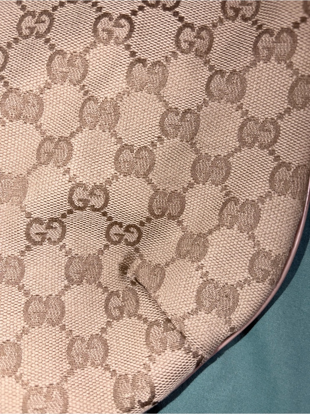 Gucci Beige GG Canvas Hobo with Pink Trim and Strap - Picture 5 of 13